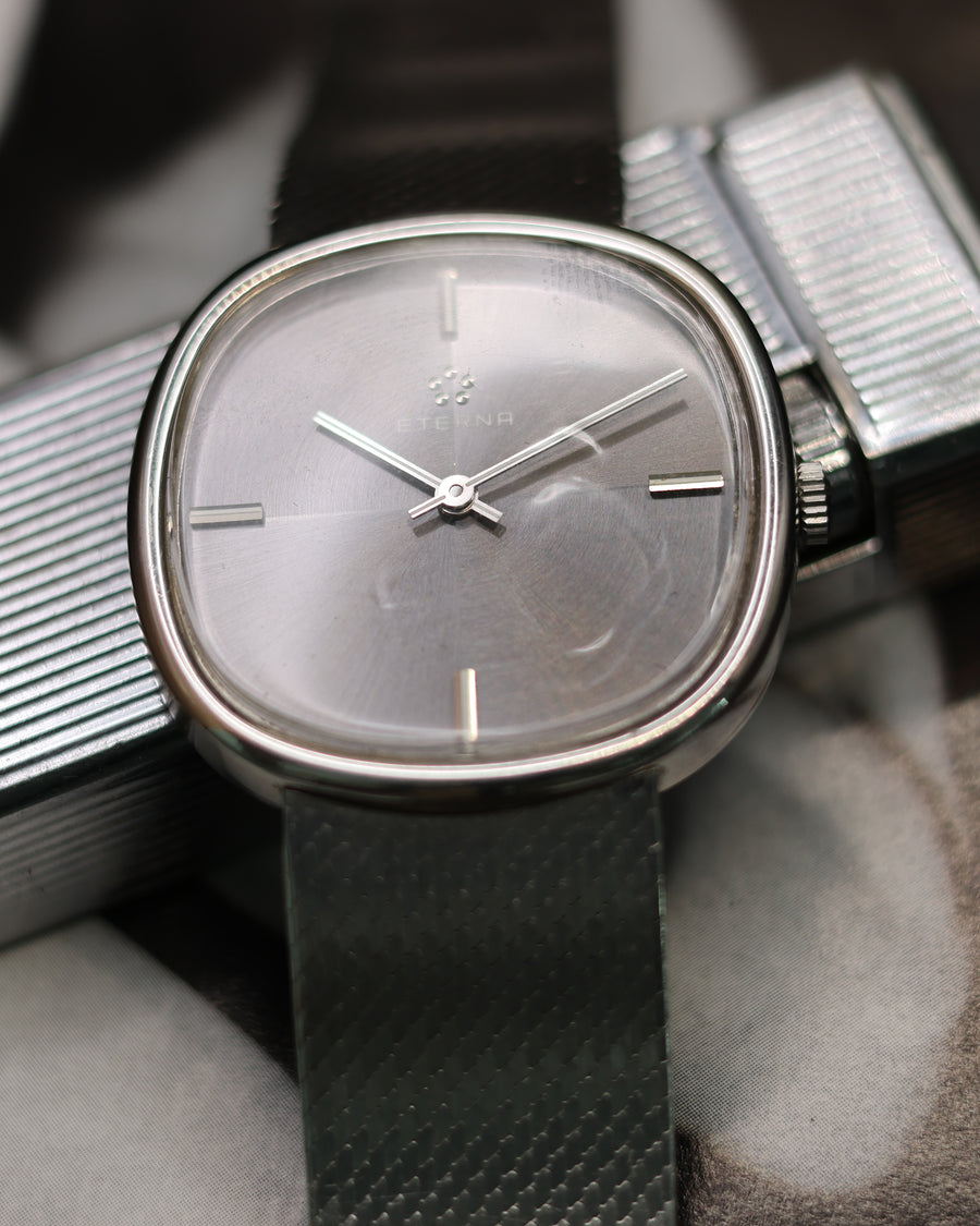 Eterna TV cadran "Sunburst" Bracelet intégré Réf 3438047 41 (1979)