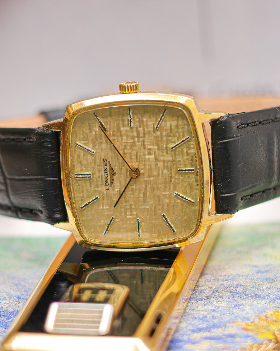 Longines Coussin cadran "Linen" Réf 187102441 (1970)