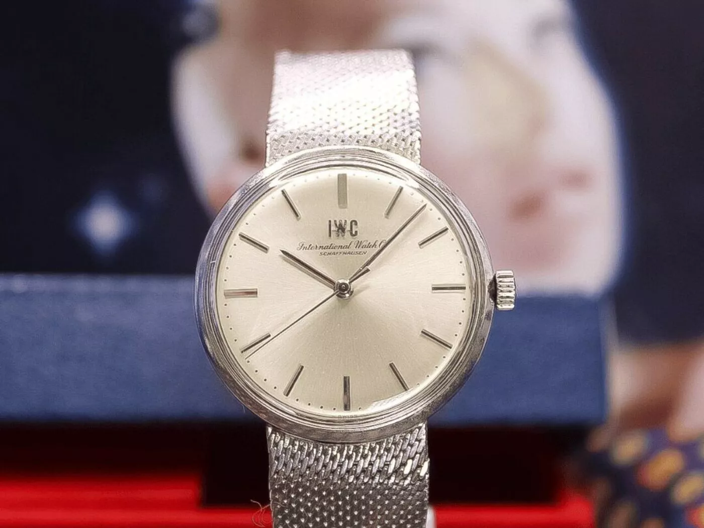 Montre IWC vintage calibre 403 réf 2400