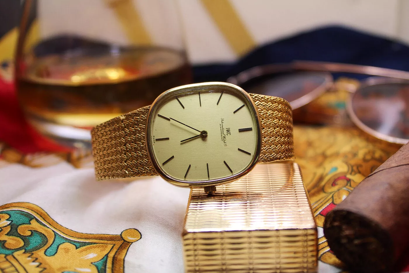 montre iwc ellipse vintage